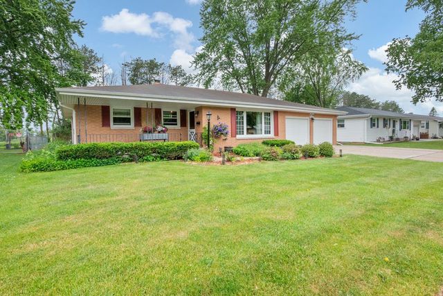 1738 DEBRA LANE, Green Bay, WI 54302