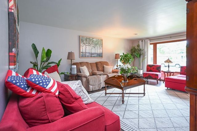 1738 DEBRA LANE, Green Bay, WI 54302