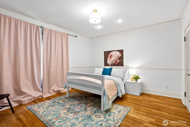 114 Queen Anne Drive, Seattle, WA 98109