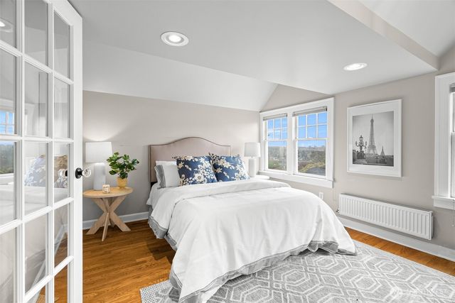 114 Queen Anne Drive, Seattle, WA 98109