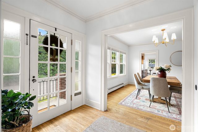 114 Queen Anne Drive, Seattle, WA 98109
