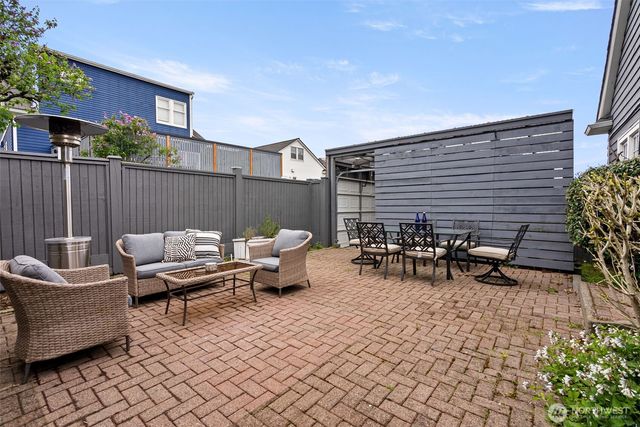114 Queen Anne Drive, Seattle, WA 98109