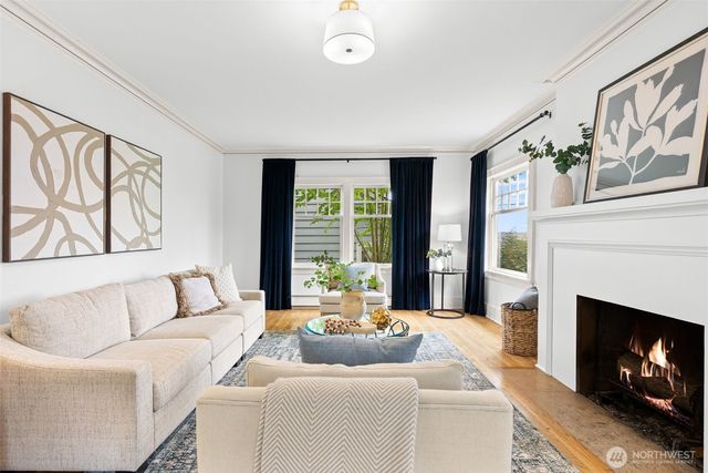 114 Queen Anne Drive, Seattle, WA 98109