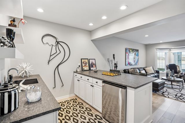 13619 Bay Hill Drive, Clive, IA 50325