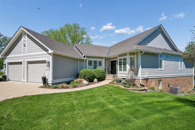 13619 Bay Hill Drive, Clive, IA 50325