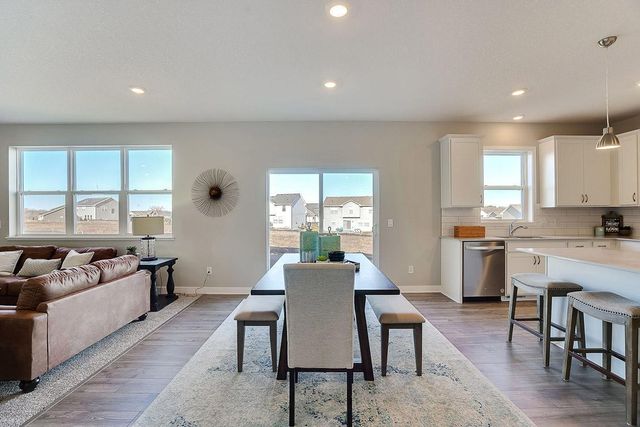 17297 Dimension Avenue, Lakeville, MN 55044