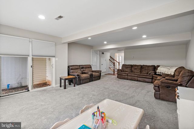 256 S SAVANNA DR, Pottstown, PA 19465