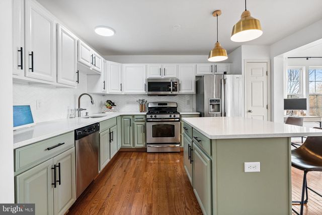 256 S SAVANNA DR, Pottstown, PA 19465