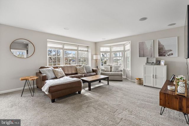 256 S SAVANNA DR, Pottstown, PA 19465