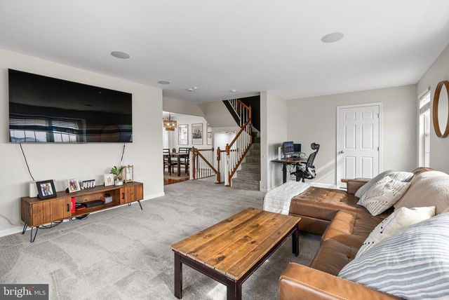 256 S SAVANNA DR, Pottstown, PA 19465