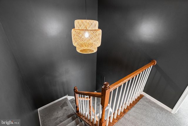 256 S SAVANNA DR, Pottstown, PA 19465