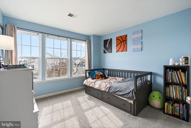 256 S SAVANNA DR, Pottstown, PA 19465