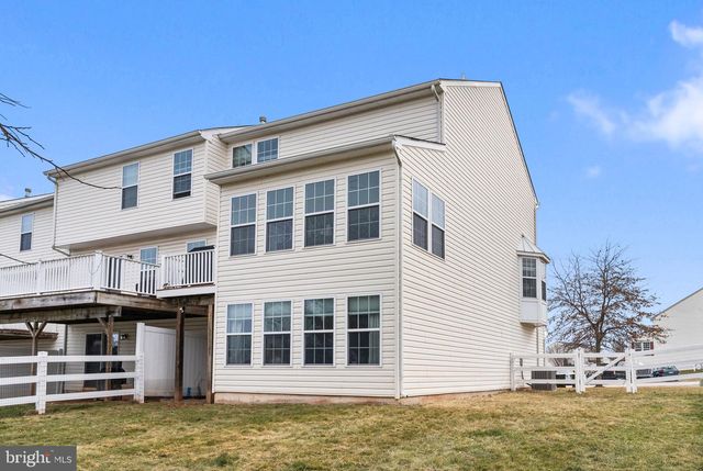 256 S SAVANNA DR, Pottstown, PA 19465