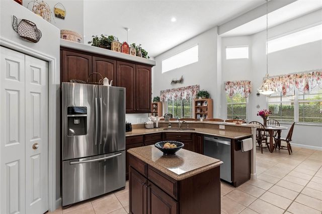 19624 SPRING OAK DRIVE, Eustis, FL 32736