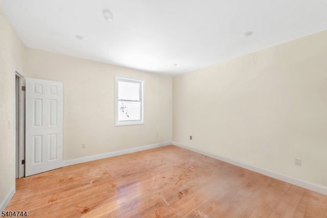 39 Ellis Ave, Irvington Twp., NJ 07111