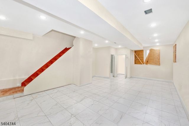 39 Ellis Ave, Irvington Twp., NJ 07111