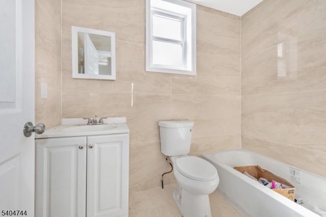 39 Ellis Ave, Irvington Twp., NJ 07111