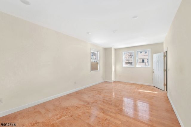 39 Ellis Ave, Irvington Twp., NJ 07111