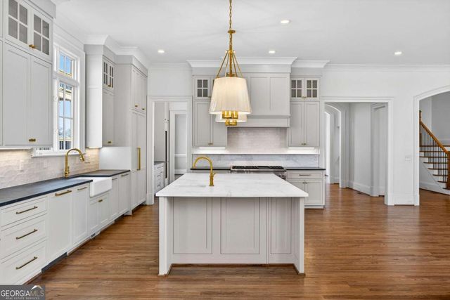 2147 Cooper Lake Road SE, Smyrna, GA 30080