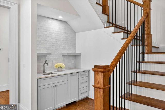 2147 Cooper Lake Road SE, Smyrna, GA 30080