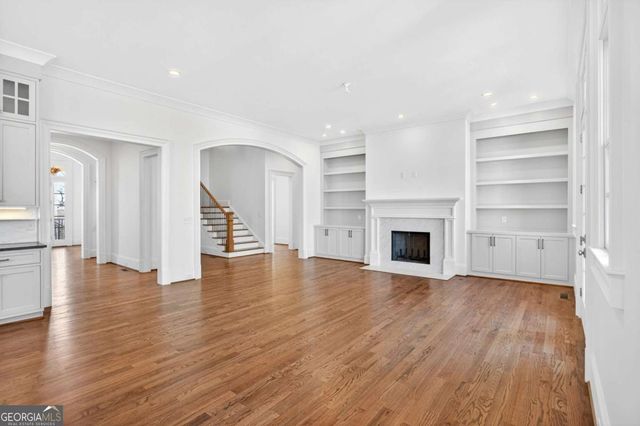 2147 Cooper Lake Road SE, Smyrna, GA 30080