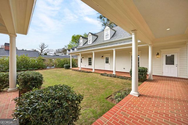 2147 Cooper Lake Road SE, Smyrna, GA 30080