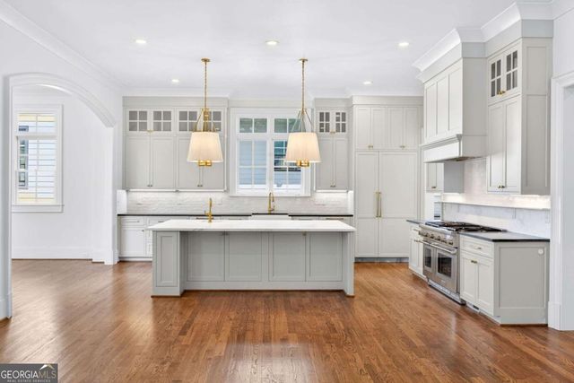 2147 Cooper Lake Road SE, Smyrna, GA 30080