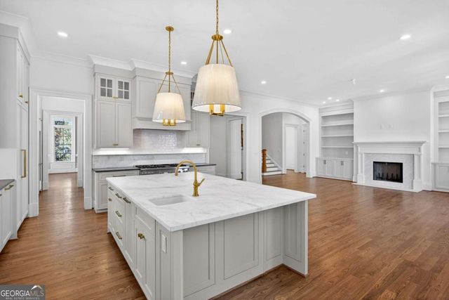 2147 Cooper Lake Road SE, Smyrna, GA 30080