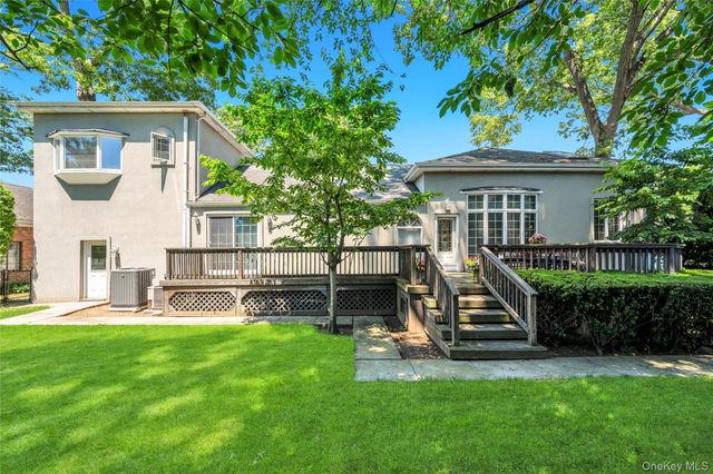 252 Cornwell Avenue, Malverne, NY 11565