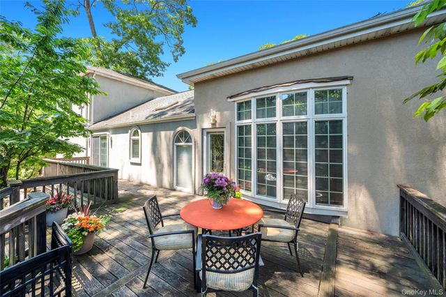 252 Cornwell Avenue, Malverne, NY 11565
