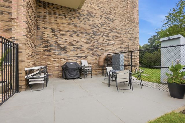 1000 Urlin Avenue, 12, Grandview Heights, OH 43212