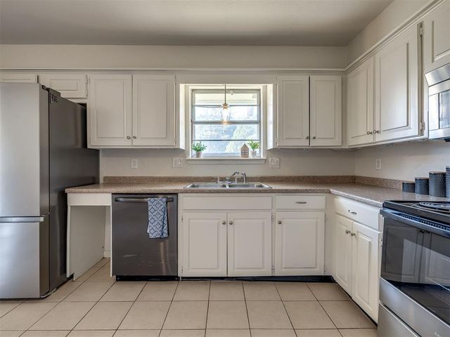 222 Shadybrook Place, Midwest City, OK 73110