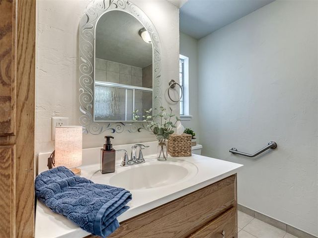 222 Shadybrook Place, Midwest City, OK 73110