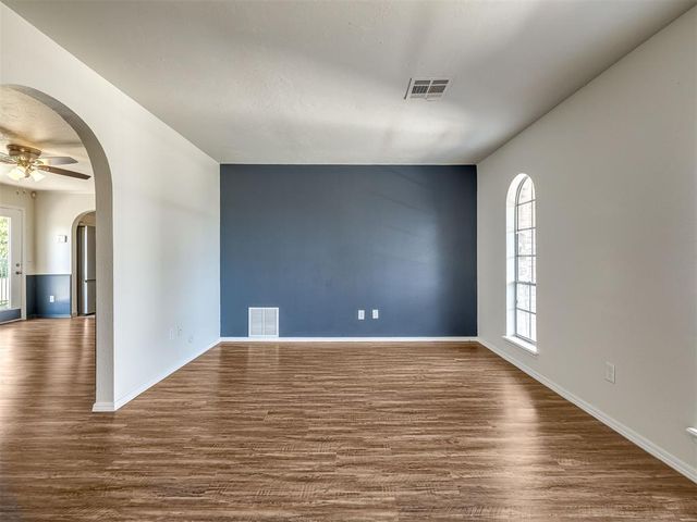 222 Shadybrook Place, Midwest City, OK 73110