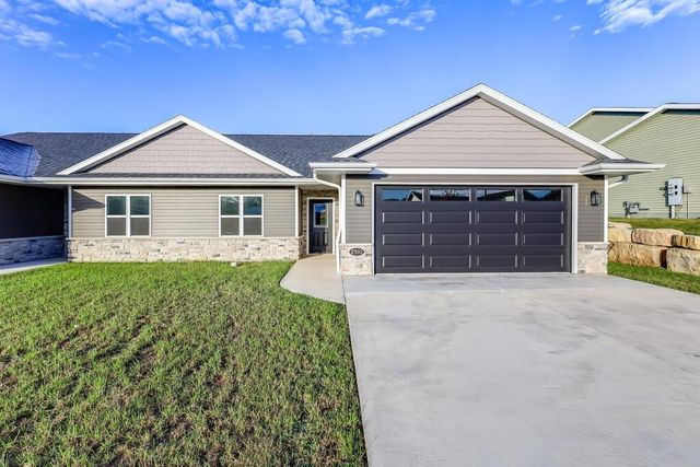 2510 Stoney Brook COURT, Manitowoc, WI 54220