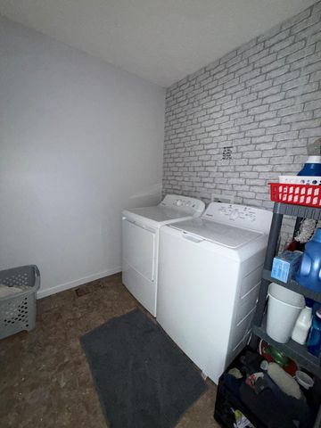 5218 Linton Street, Ashville, OH 43103