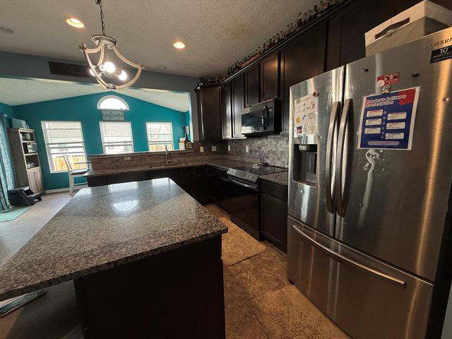 5218 Linton Street, Ashville, OH 43103