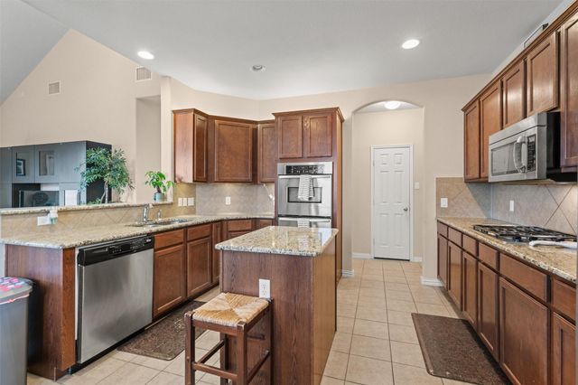 4007 Bluestone LN, Round Rock, TX 78665