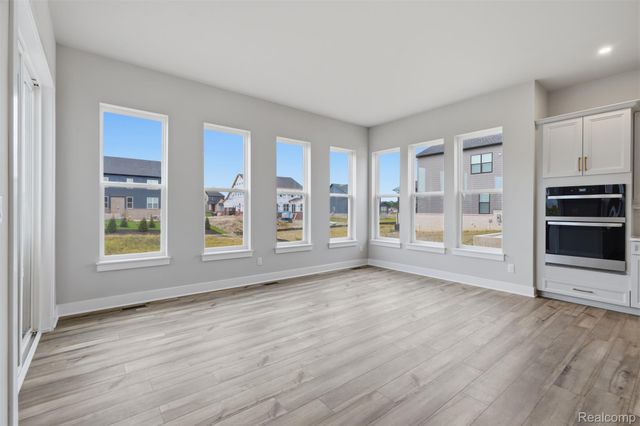 2417 Provencal Drive, Commerce Charter Township, MI 48382