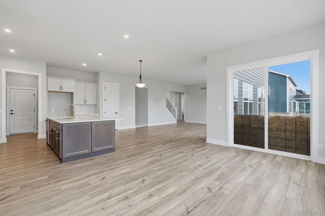 2417 Provencal Drive, Commerce Charter Township, MI 48382