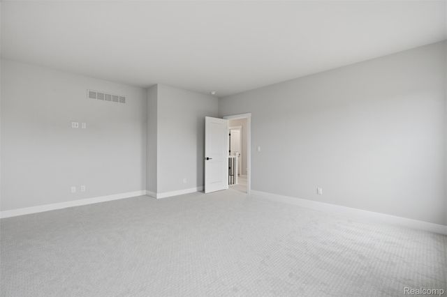 2417 Provencal Drive, Commerce Charter Township, MI 48382