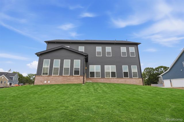 2417 Provencal Drive, Commerce Charter Township, MI 48382