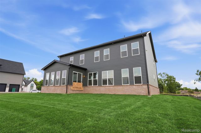 2417 Provencal Drive, Commerce Charter Township, MI 48382