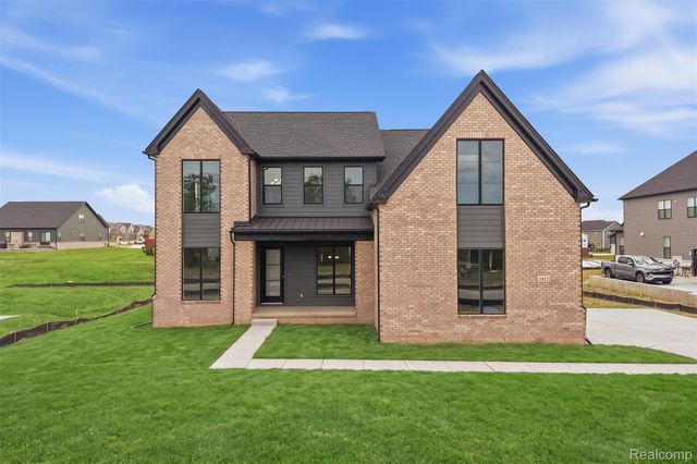 2417 Provencal Drive, Commerce Charter Township, MI 48382