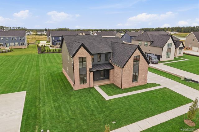 2417 Provencal Drive, Commerce Charter Township, MI 48382