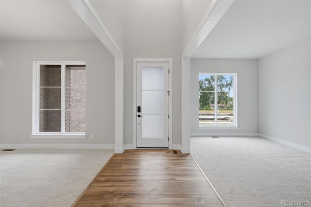2417 Provencal Drive, Commerce Charter Township, MI 48382