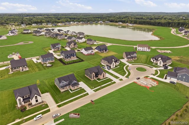 2417 Provencal Drive, Commerce Charter Township, MI 48382