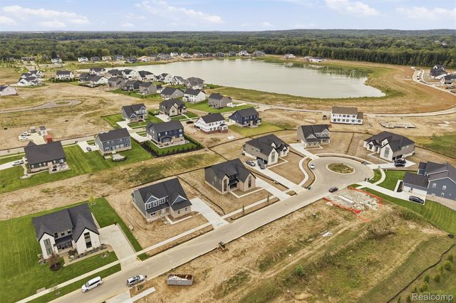 2417 Provencal Drive, Commerce Charter Township, MI 48382