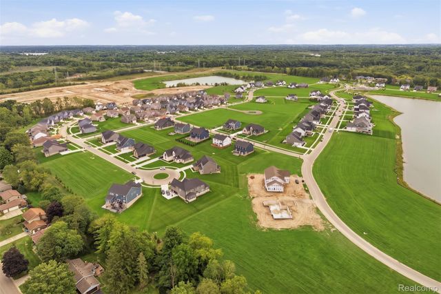 2417 Provencal Drive, Commerce Charter Township, MI 48382