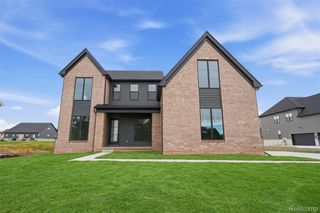 2417 Provencal Drive, Commerce Charter Township, MI 48382